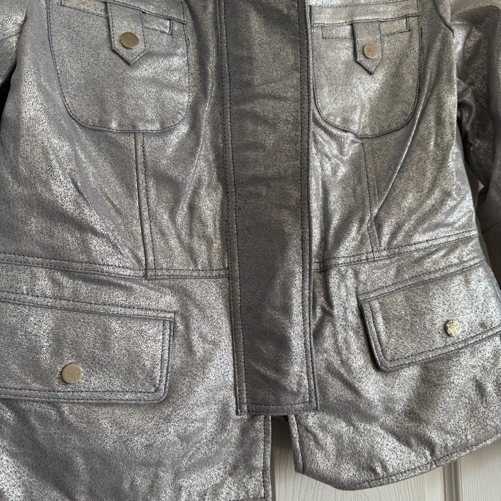 Bradley Bayou Silver Leather Jacket NWT size Medium - Picture 2 of 9